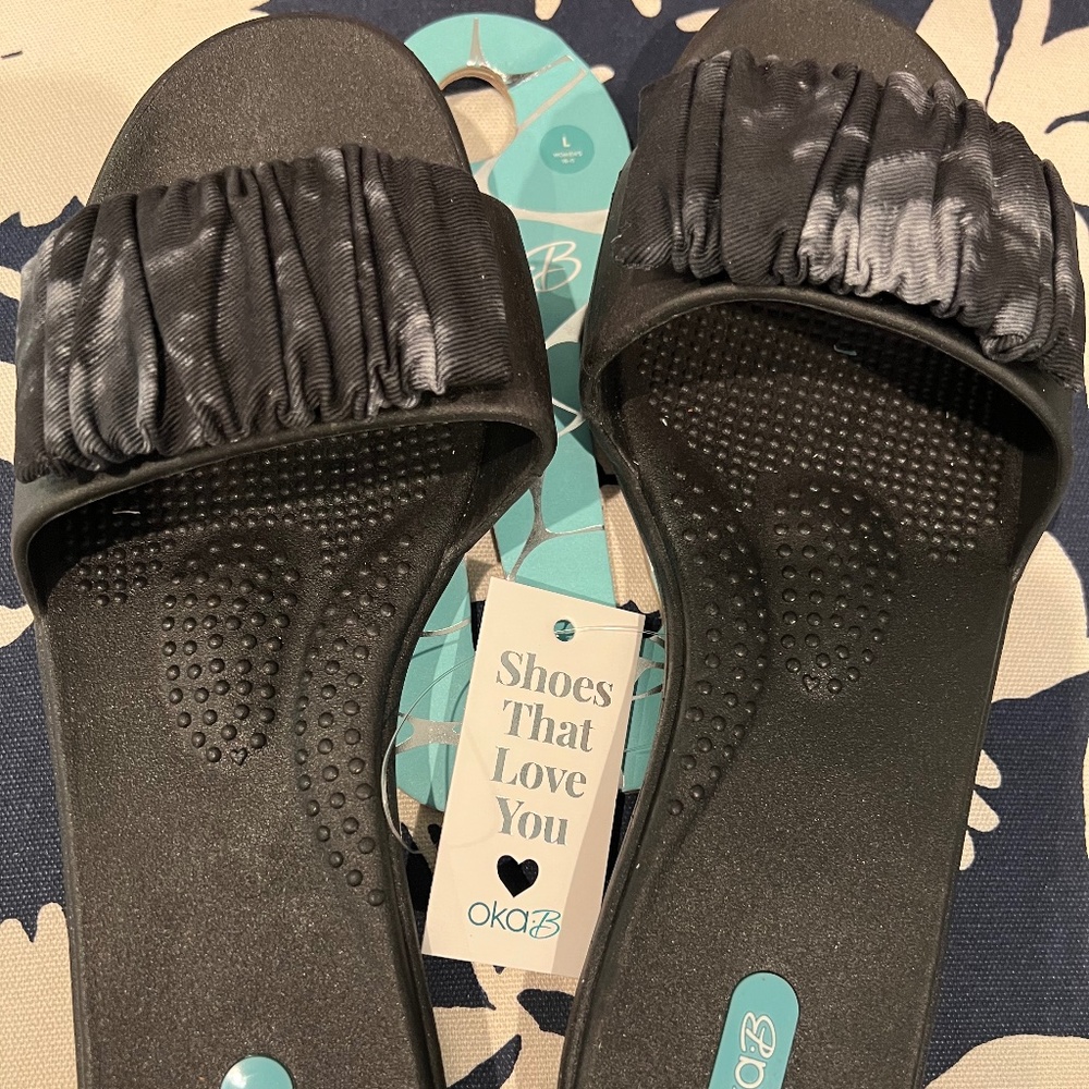 Oka-B Women's Slide Sandals (NWT)